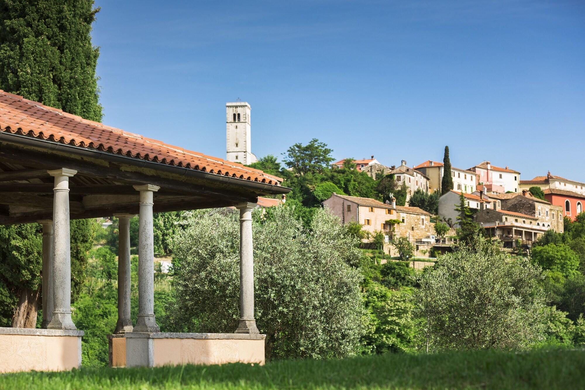 Palazzo Angelica B&B Adults Only Oprtalj Bagian luar foto
