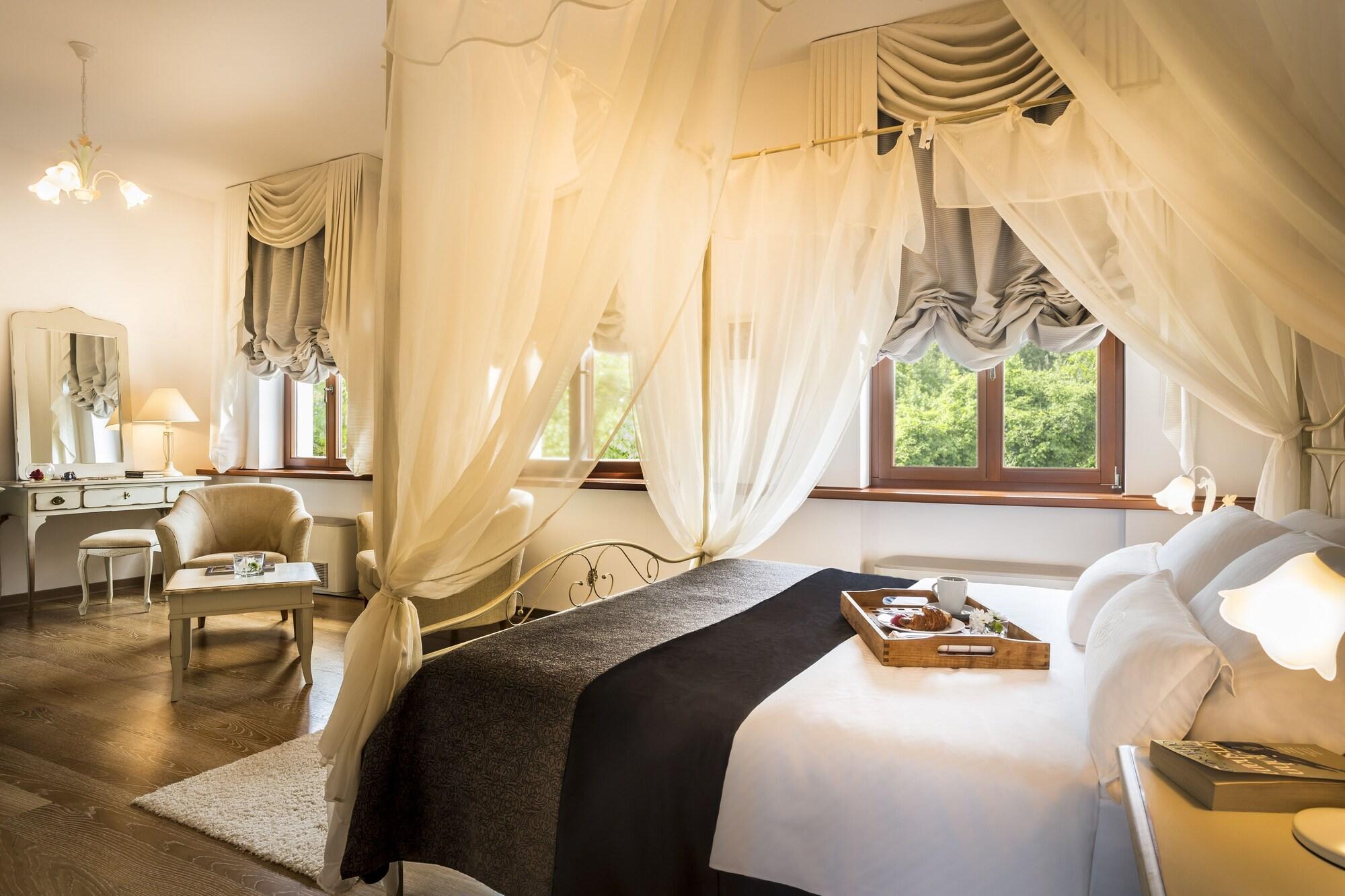 Palazzo Angelica B&B Adults Only Oprtalj Bagian luar foto