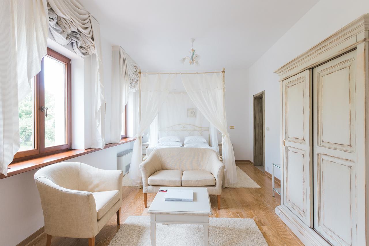 Palazzo Angelica B&B Adults Only Oprtalj Bagian luar foto
