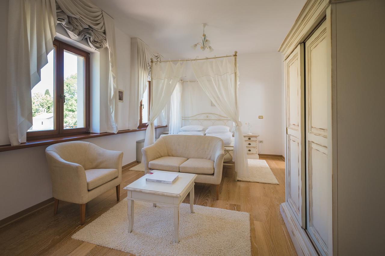 Palazzo Angelica B&B Adults Only Oprtalj Bagian luar foto
