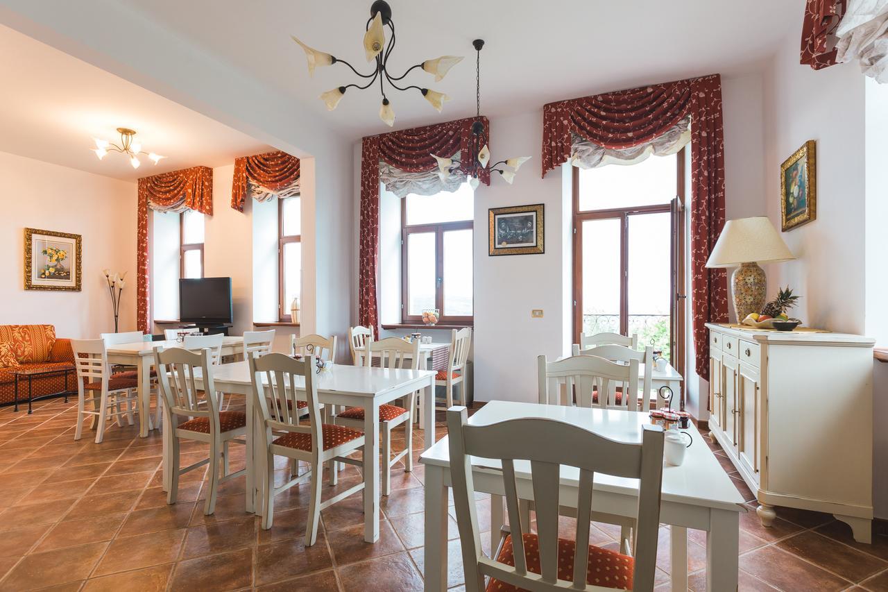 Palazzo Angelica B&B Adults Only Oprtalj Bagian luar foto