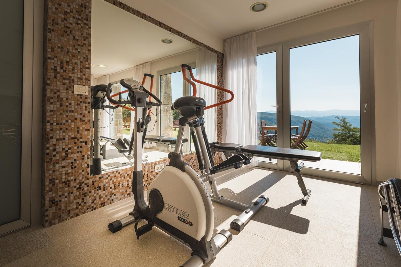 Palazzo Angelica B&B Adults Only Oprtalj Bagian luar foto