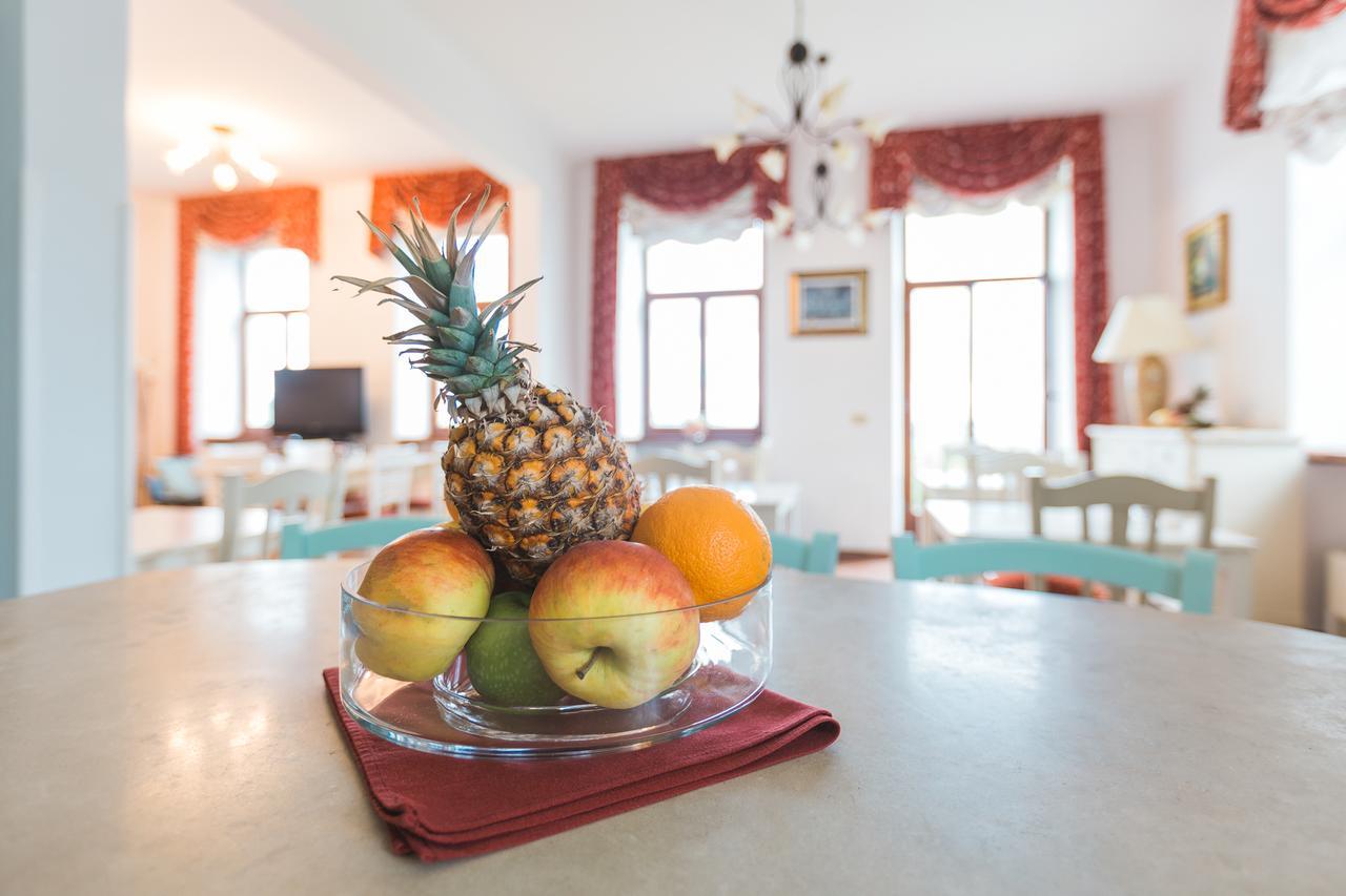 Palazzo Angelica B&B Adults Only Oprtalj Bagian luar foto